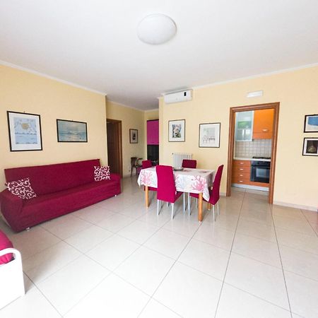 Residence Calle Del Porto Manfredonia Buitenkant foto